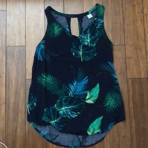 Light and flowy professional tank